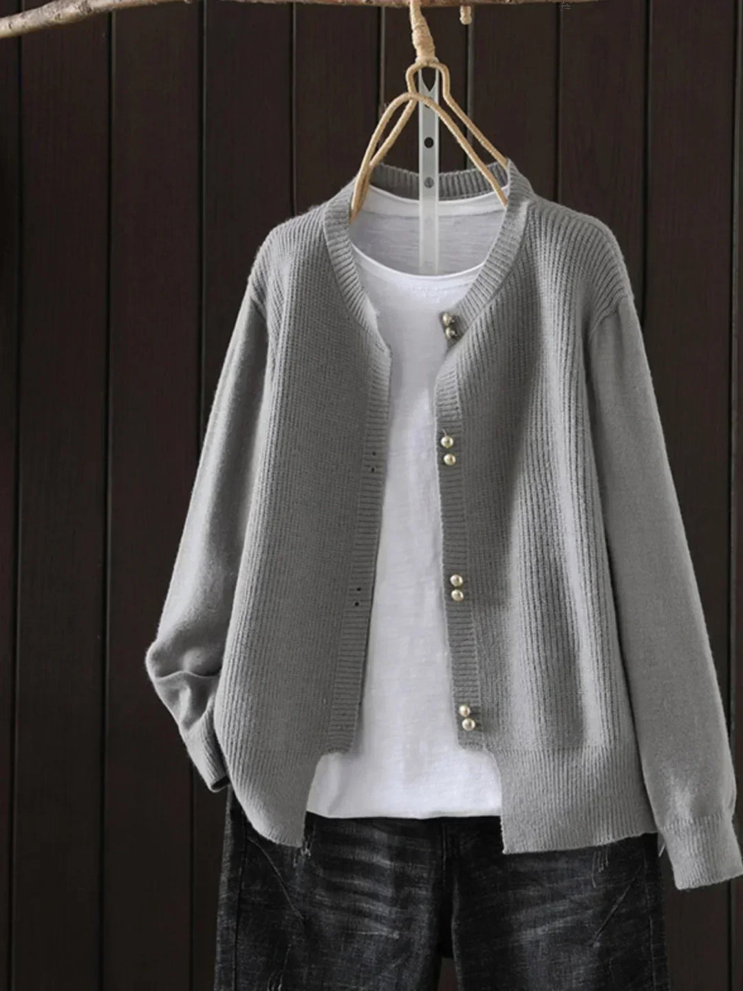 Women's Relaxed Knit Cardigan for Autumn Layering in Grey