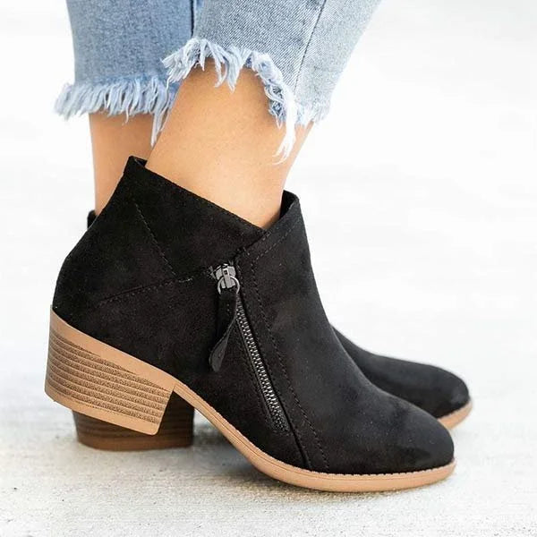 Women's Relaxed Leather Ankle Boots in Black