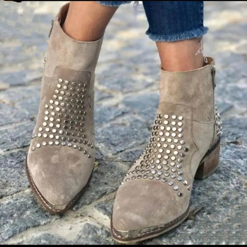 Women's Studded Pointed Ankle Boots (4)