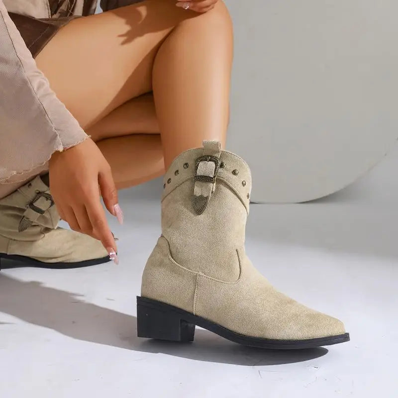 Women's Suede Rider Boots for Autumn Outfits (3)