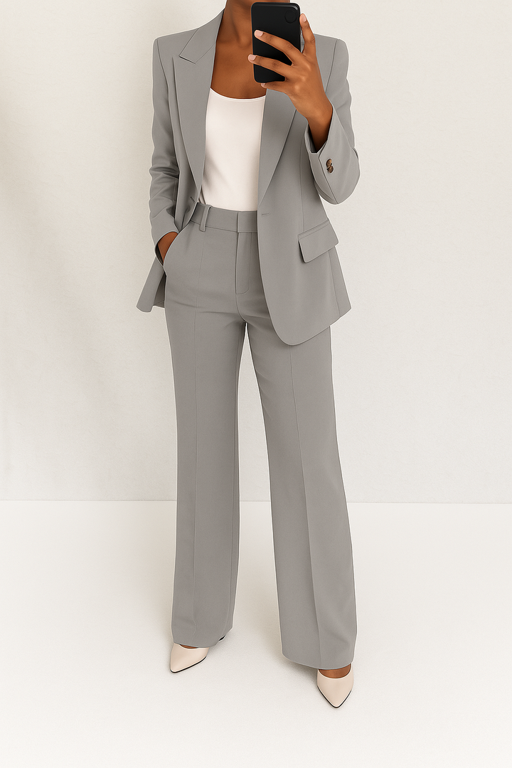 Women's Tailored Blazer and Trouser Set (3)