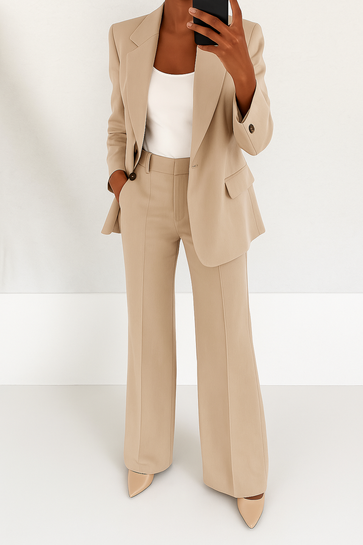Women's Tailored Blazer and Trouser Set (4)