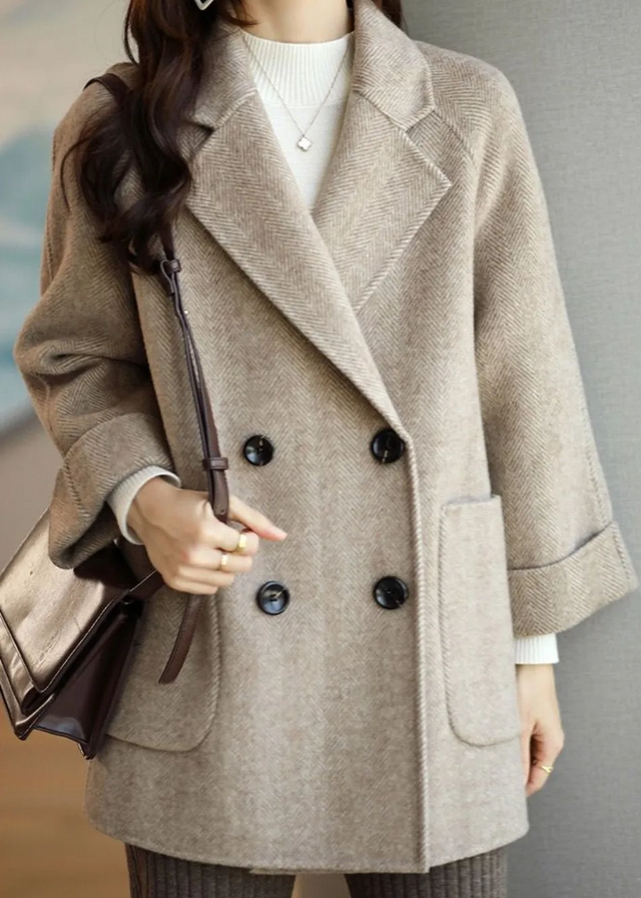 Women's Tailored Trench Coat for Autumn Layering (9)