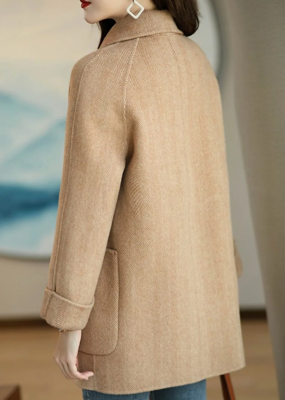 Women's Tailored Trench Coat for Autumn Layering in Brown
