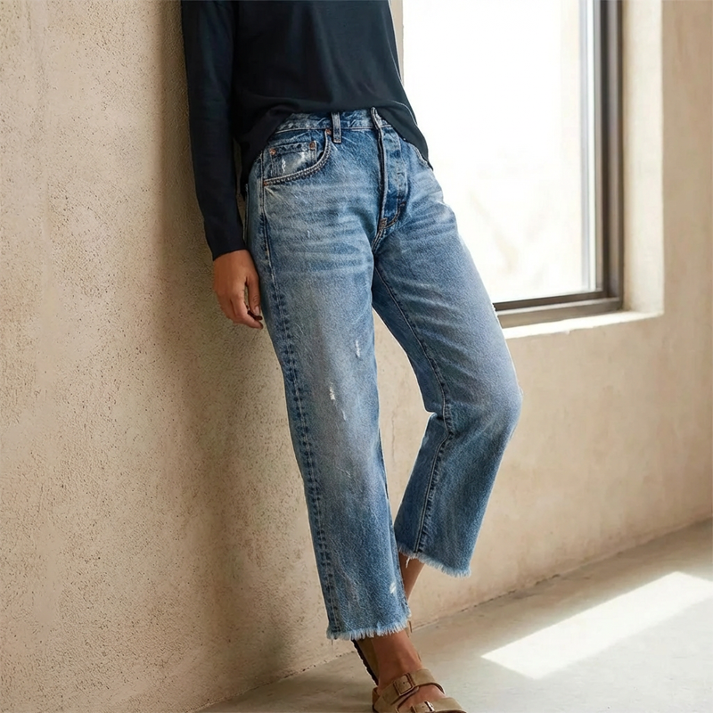 Women's Vintage Straight-Leg Cropped Jeans (3)