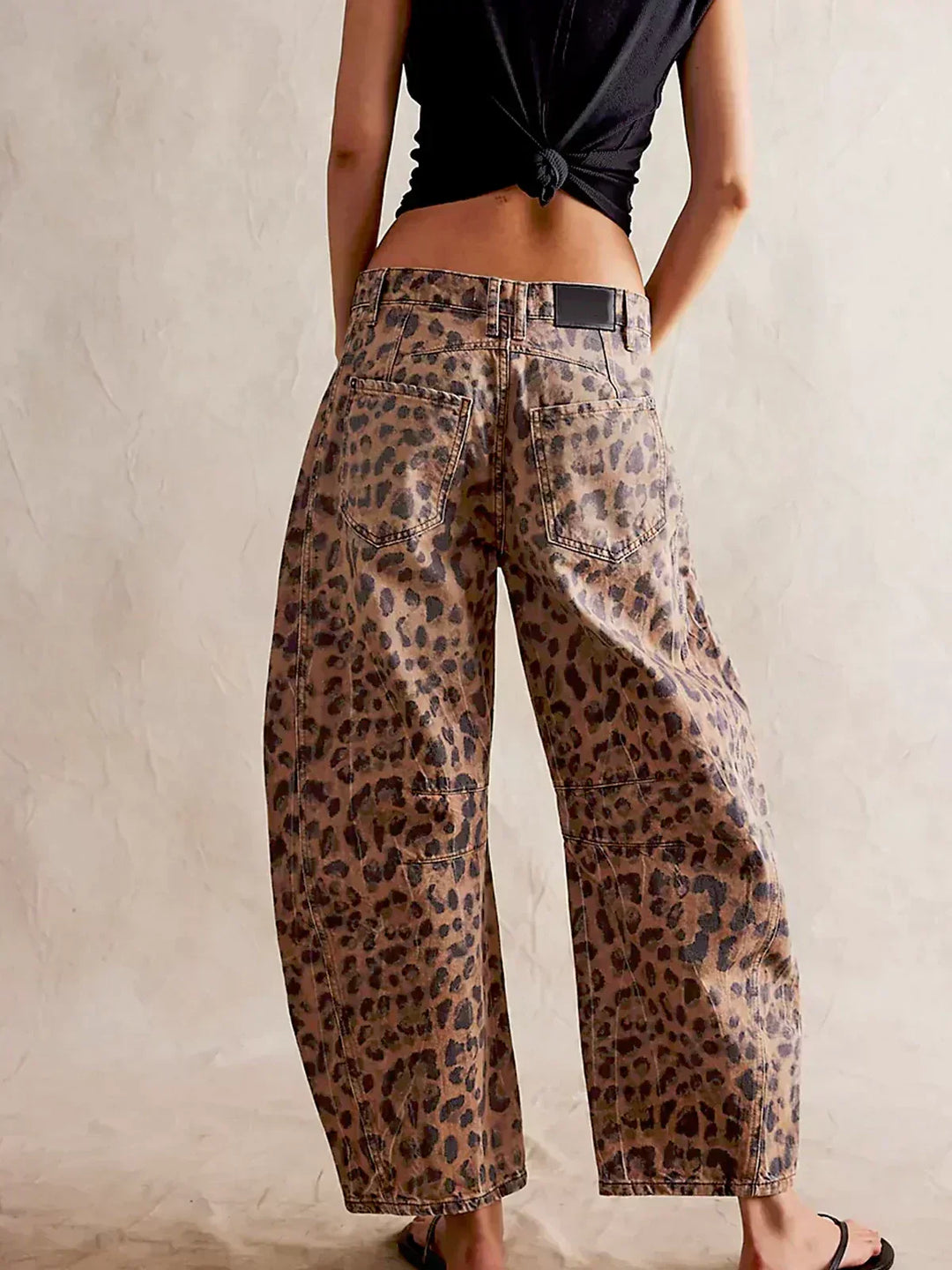 Women's Wide Leg Jeans with Animal Print (3)