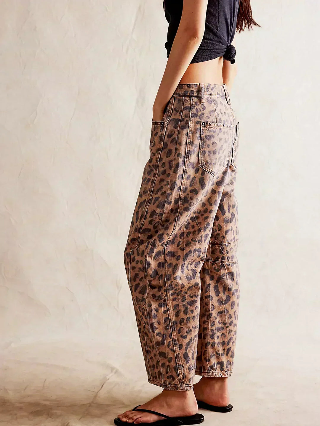 Women's Wide Leg Jeans with Animal Print (4)