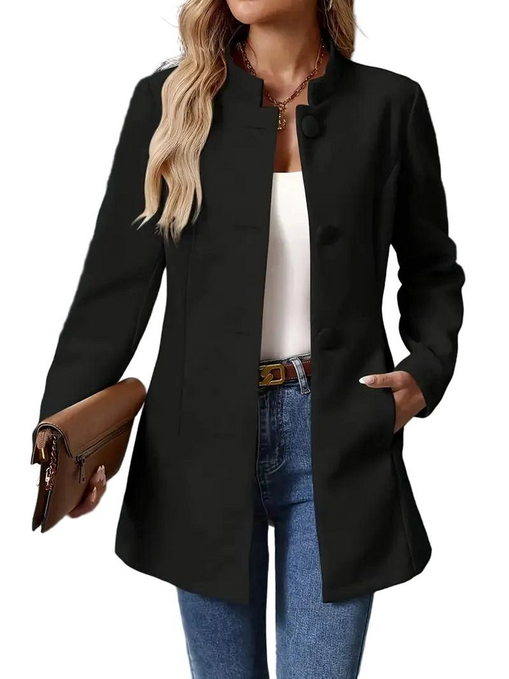 Women's winter coat tailored for everyday wear in Black