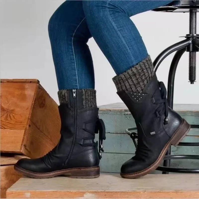 Women's Zip-Up Chelsea Boots for Autumn in Black